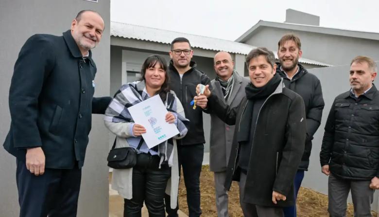 Kicillof desde Bahía Blanca: “Es difícil comprender cómo Nación no tiene ni siquiera un termómetro”