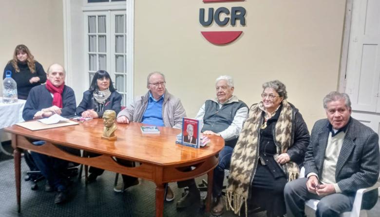 Una charla sobre Alfonsín motivó al radicalismo juninense