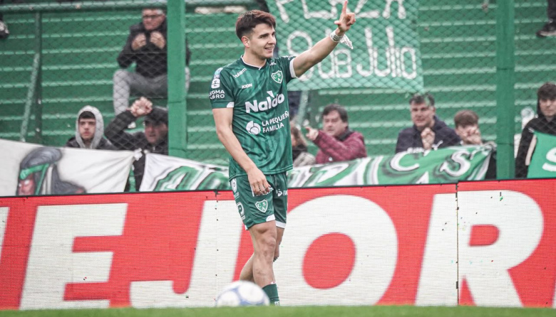 Sarmiento le ganó a Independiente Rivadavia y sumó mucho más que tres puntos