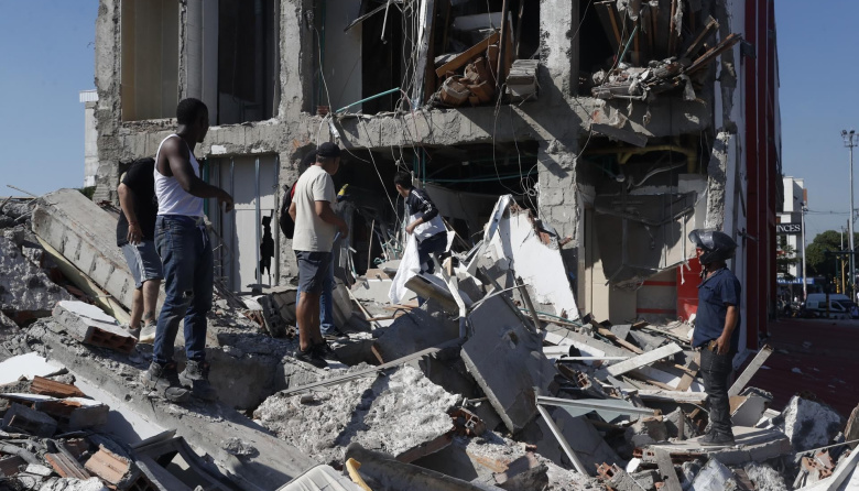 Fuerte sismo en Colombia: Al menos 111 muertos, cientos de heridos y edificios colapsados