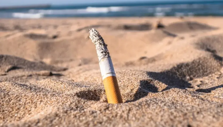 Buscan prohibir el cigarrillo en todas las playas de la provincia de Buenos Aires