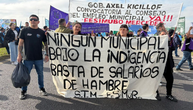 Con cortes de rutas, los trabajadores municipales presionan por mejores salarios