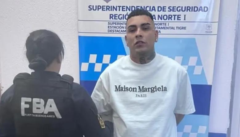 Callejero Fino declaró este lunes y seguirá detenido por portación ilegal de arma