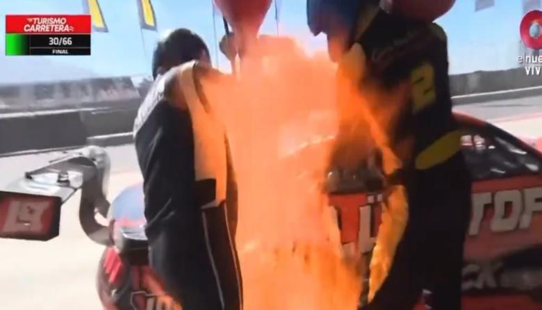 Dramático momento en los boxes de San Juan: Un incendio que pudo ser una tragedia