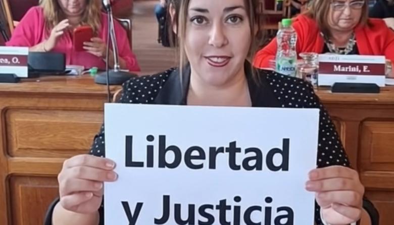 Belén Veronelli oficializó la ruptura con LLA en el Concejo y rebautizó su bloque