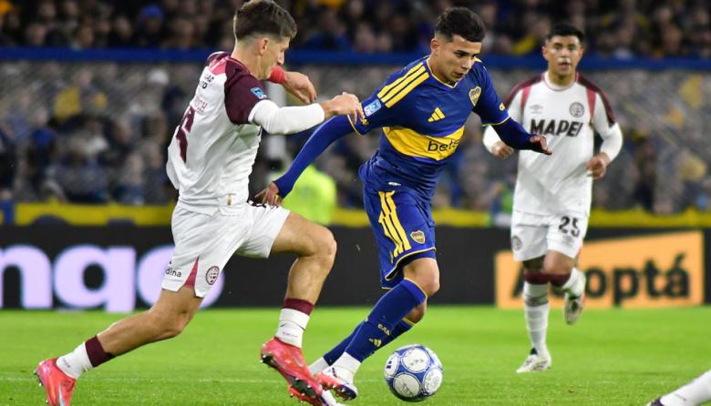 En la última jugada, Boca le ganó a Lanús en La Bombonera y se metió en zona de play offs