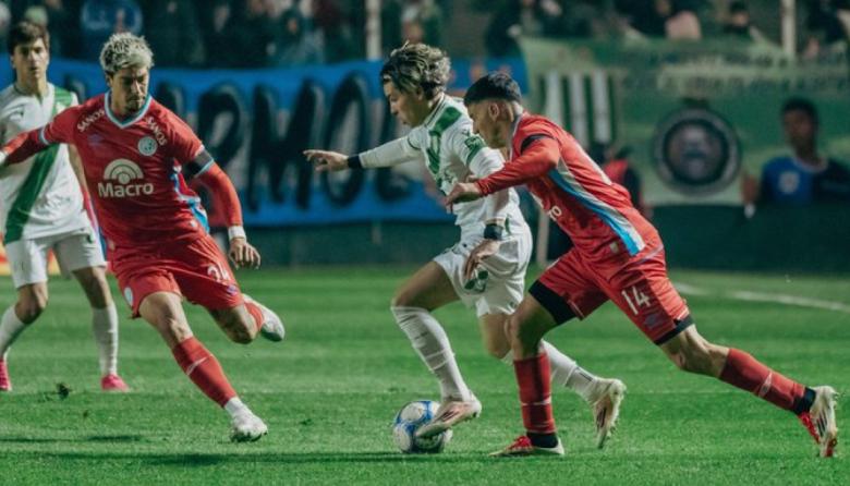 Belgrano le ganó a Banfield en el Florencio Sola y Sarmiento quedó más cerca