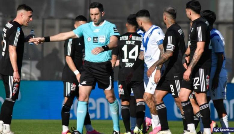 Guillermo liquidó a Arasa y Ceballos y solicitó que no vuelvan a dirigir a Vélez