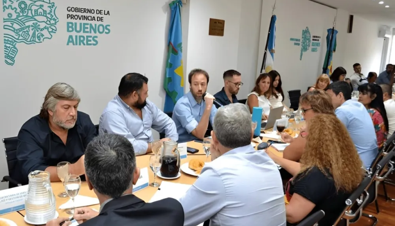 Tras el dato de la inflación, los gremios presionan a Kicillof para negociar salarios