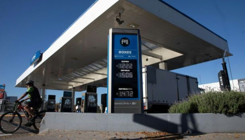 Postergan la suba de los impuestos que se trasladan a los precios de la nafta y el gasoil