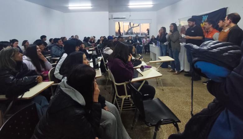 Por el 50 Aniversario de La Noche de los Lápices, se realizó un taller de derechos estudiantiles