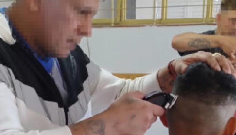 Comenzó una capacitación de peluquería y barbería para internos en la Unidad 16
