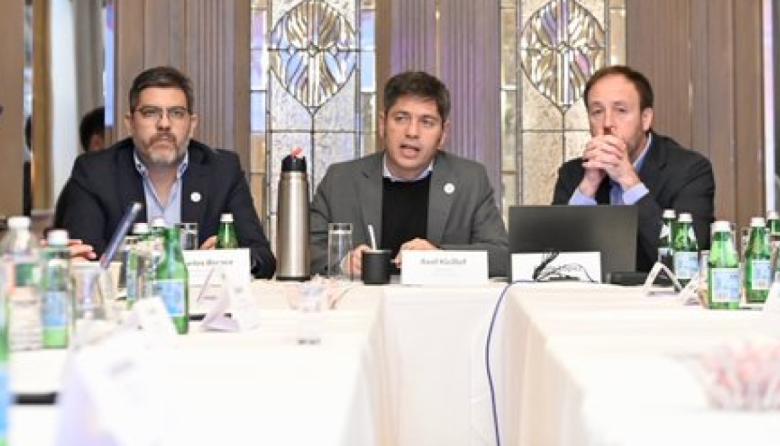 El gobernador Kicillof acusó a la Corte por la Ley de Tierras y apuntó contra Milei