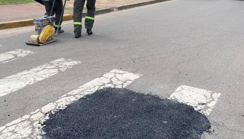 Junín estrena un asfalto descartable, pensado para una carrera y varias fotos