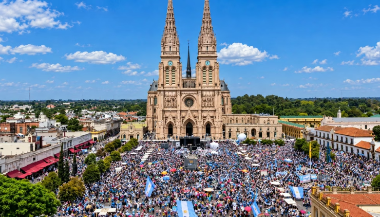 Locura por León XIV:  en Luján se ofrecen alojamientos que llegan a 15 millones para verlo