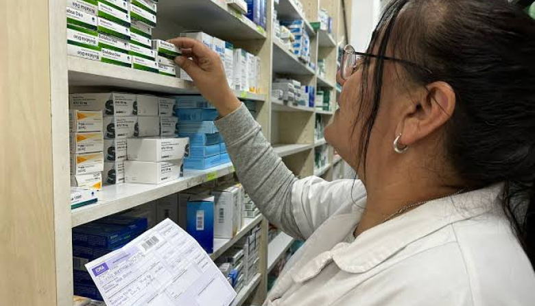 La Defensoría del Pueblo presentó su nuevo informe sobre medicamentos y salud