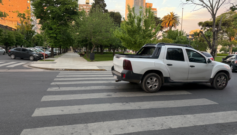 La atropellaron mientras cruzaba por la senda peatonal: Cobrará más de 142 millones