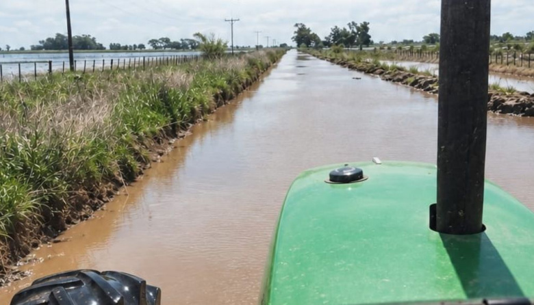 Un pueblo de Nueve de Julio también quedó aislado por las inundaciones