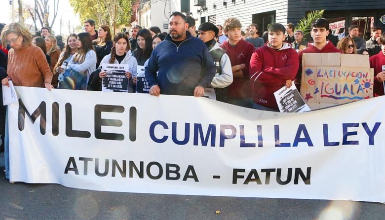 No docentes de la UNNOBA realizan este jueves una jornada de protesta de 24 horas