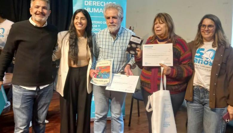 Un relato de la docente juninense Susana Bogey integra el libro “Memorias Mayores: 50 años, 50 voces”