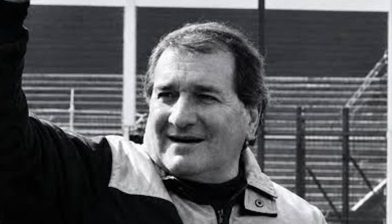 Falleció Carlos Boledi, la histórica e inconfundible voz del estadio de Sarmiento