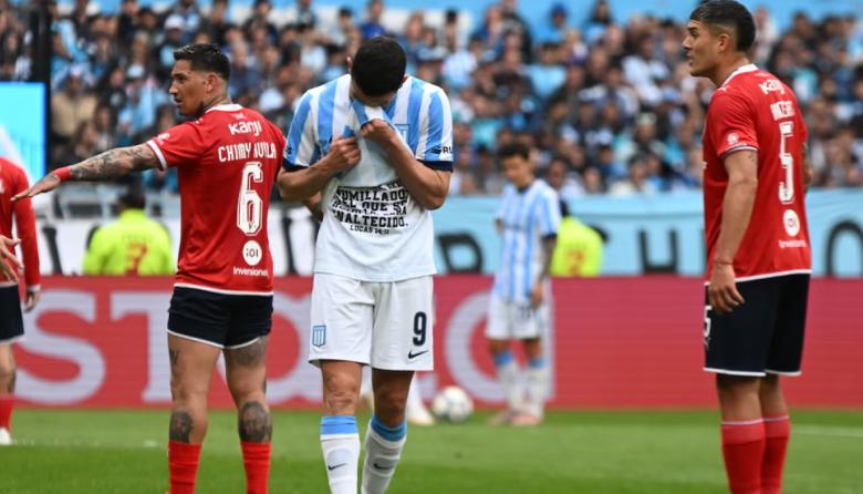 Racing e Independiente igualaron 1-1 en un apasionante clásico de Avellaneda