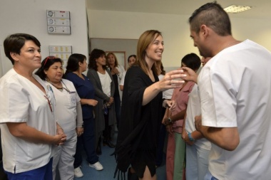 Vidal oficializó el pase  a planta de 5.000  becarios en hospitales  de la provincia