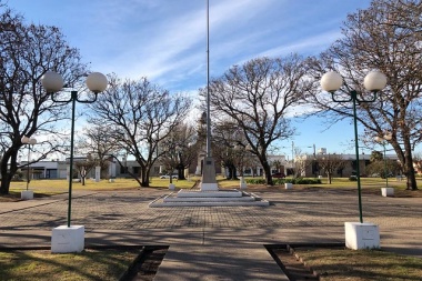 Comenzó la obra de renovación de luminarias en Roberts