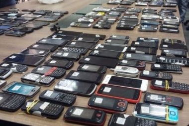 Incautan más de 20 mil celulares por año en cárceles bonaerenses