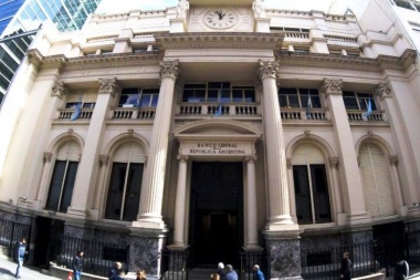El directorio del Banco Central se reúne esta noche