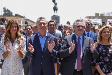 La postal de los dos presidentes que hizo posible la Virgen