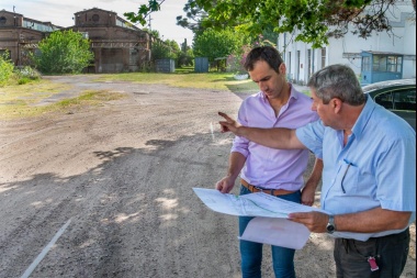 Talleres ferroviarios: Petrecca quiere transformarlos en un “polo textil”