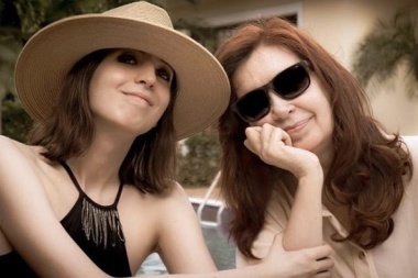 Cristina volvió al país con su hija y empezaron la cuarentena