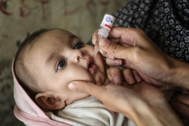 Adiós a las gotitas: Argentina deja de usar la vacuna Sabin contra la polio