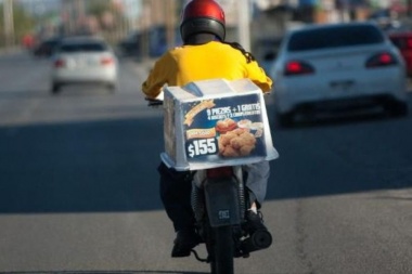 Los mandaderos de delivery cortarán mañana calles en señal de protesta