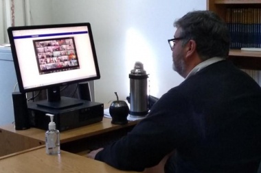 Burgos participó de una videoconferencia con Moroni y Tolosa Paz