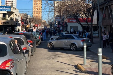 Mañana de reclamos: tres sectores salen a la calle
