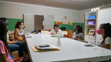 Edificio propio: la Inspectora Distrital se reunió con alumnos y docentes de la Secundaria 22