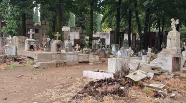 El día del padre renovó las quejas por el mal estado del cementerio del Oeste