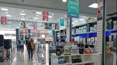 Por las suba de tasas, el consumo cayó fuerte en abril