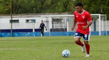 Los futbolistas de General Villegas pidieron no jugar la fecha en recuerdo a Véliz pero la Liga no hizo caso