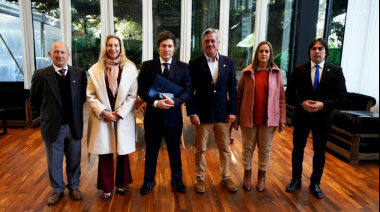 Milei se reunió con la mesa de enlace y se retiró de La Rural sin hacer declaraciones