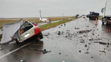 Choque fatal entre un motorhome y un automóvil: Un muerto y cinco heridos