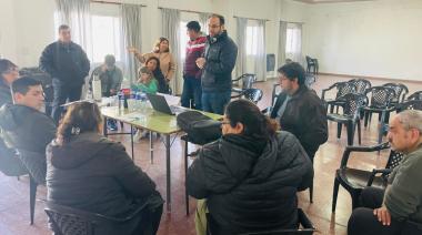 Autoridades de EDEN se reunieron con la Sociedad de Fomento del barrio Mayor López