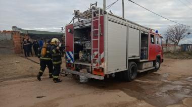Los bomberos de Junín sofocaron un incendio en una vivienda