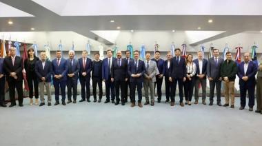Los gobernadores se quejan, pero recibieron más plata