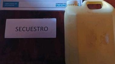 Una adolescente de 16 años fue detenida tras incendiar el auto de su ex con un bidón de nafta
