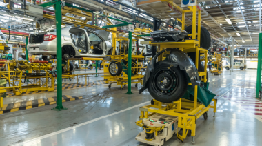 Tensión en Renault Córdoba: Denuncian 300 despidos encubiertos bajo la figura de «acuerdos voluntarios»