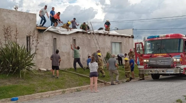 Fuerte temporal en el sur bonaerense: granizo, voladura de techos y calles anegadas