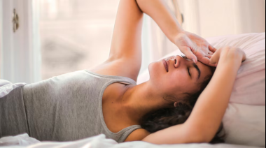 ¿Demasiado calor para dormir? Consejos para descansar en noches agobiantes